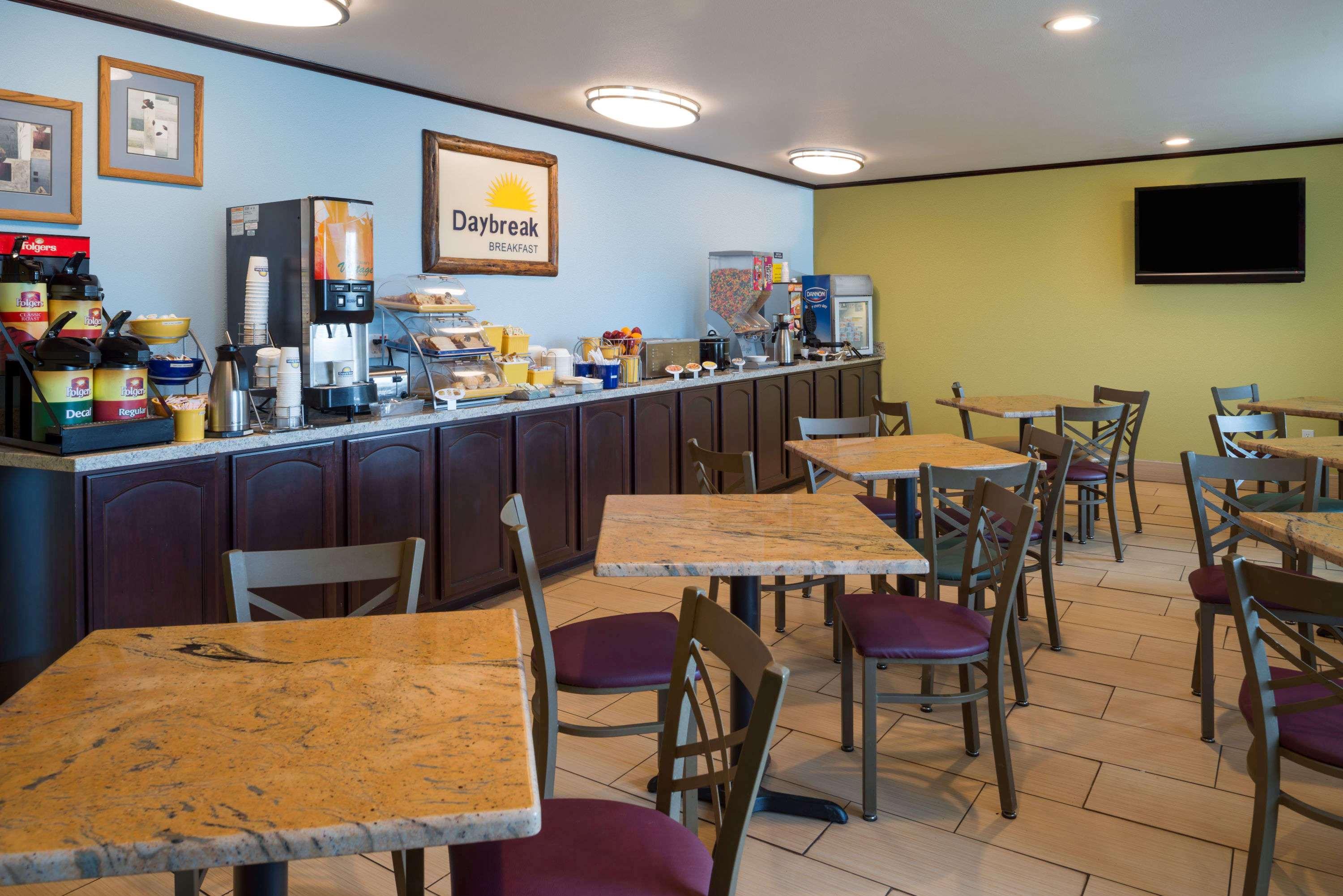 Days Inn & Suites By Wyndham Spokane Airport Airway Heights Ngoại thất bức ảnh